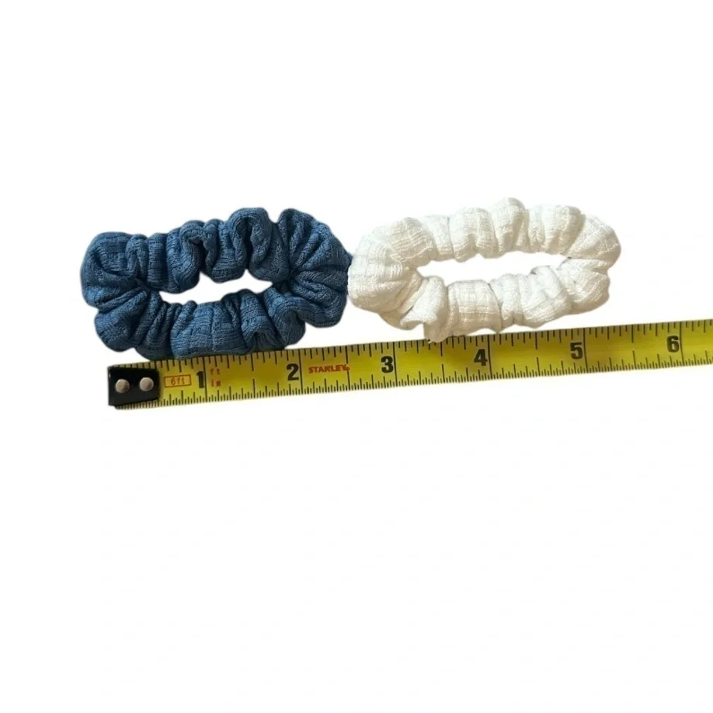 NWOT Blue and White Thin Knit Scrunchies